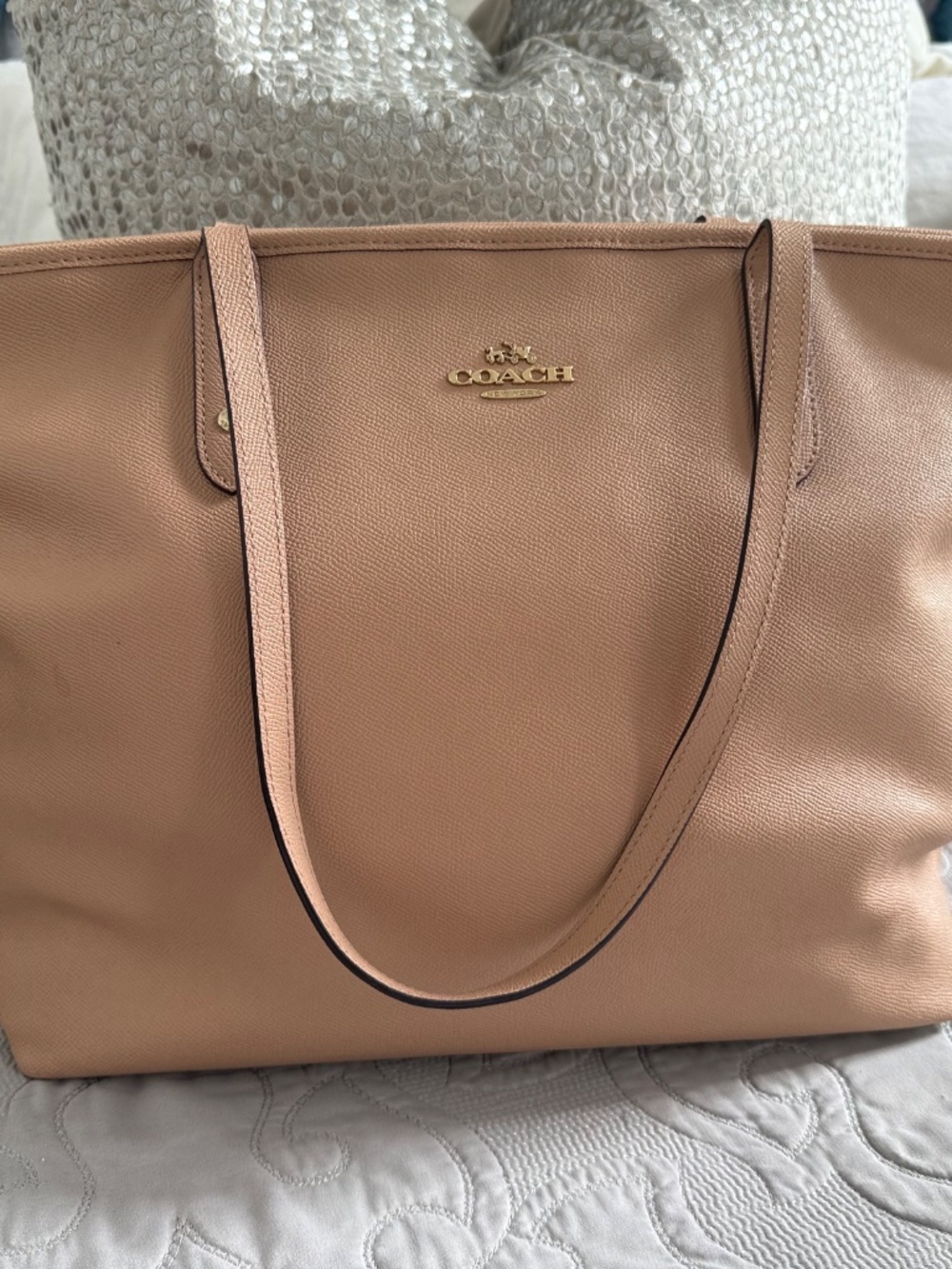 Coach Large City Tote in Blush, Excellent Used Condition - Picture 12 of 12